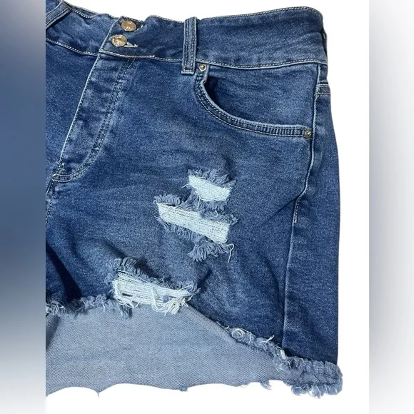 Forever 21 High Rise Shortie Denim Short Frayed Hem Distressed Button Up Size 16 - Picture 2 of 7